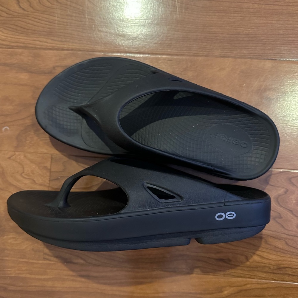 OOFOS Womens Ooriginal Sandal - Black